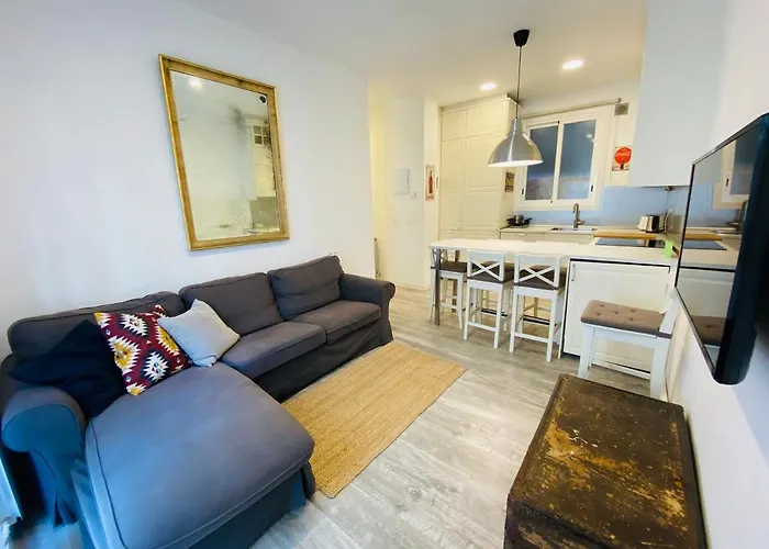Modern Apartment In Central Romantic Quarter
